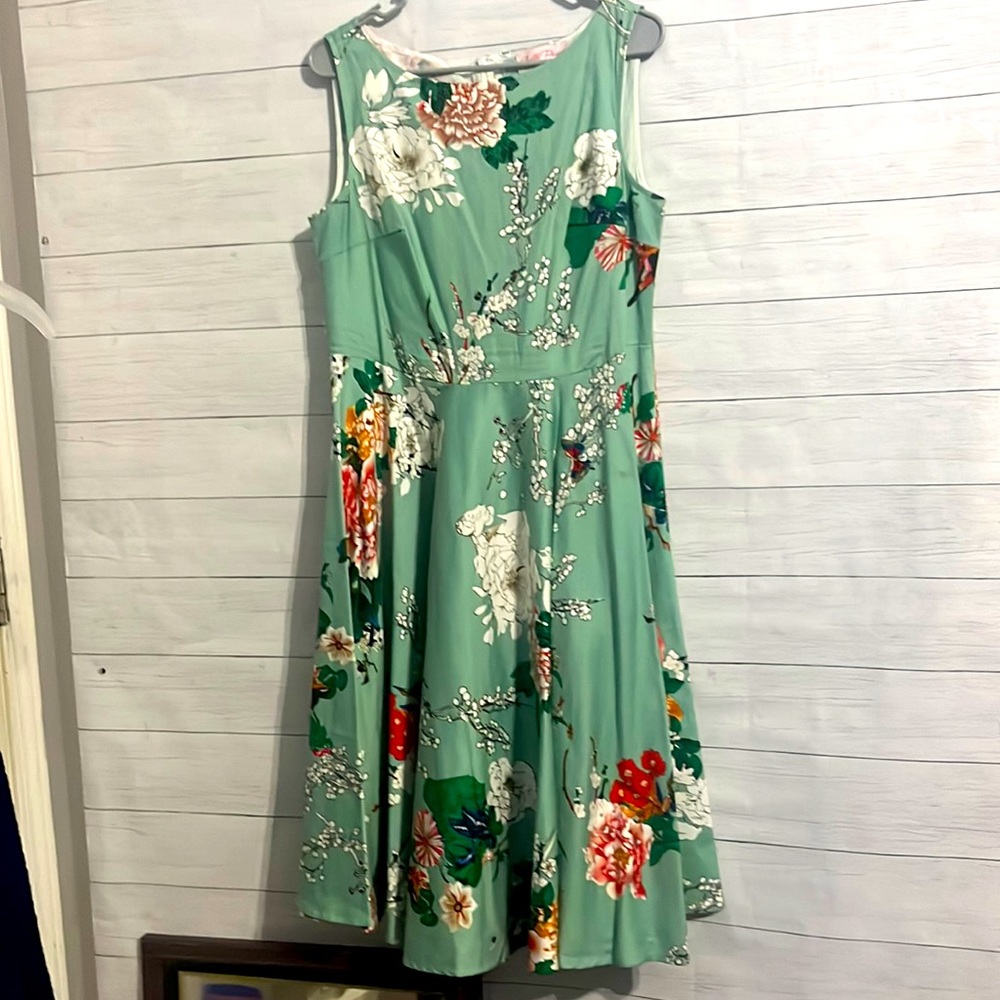 Women’s dress